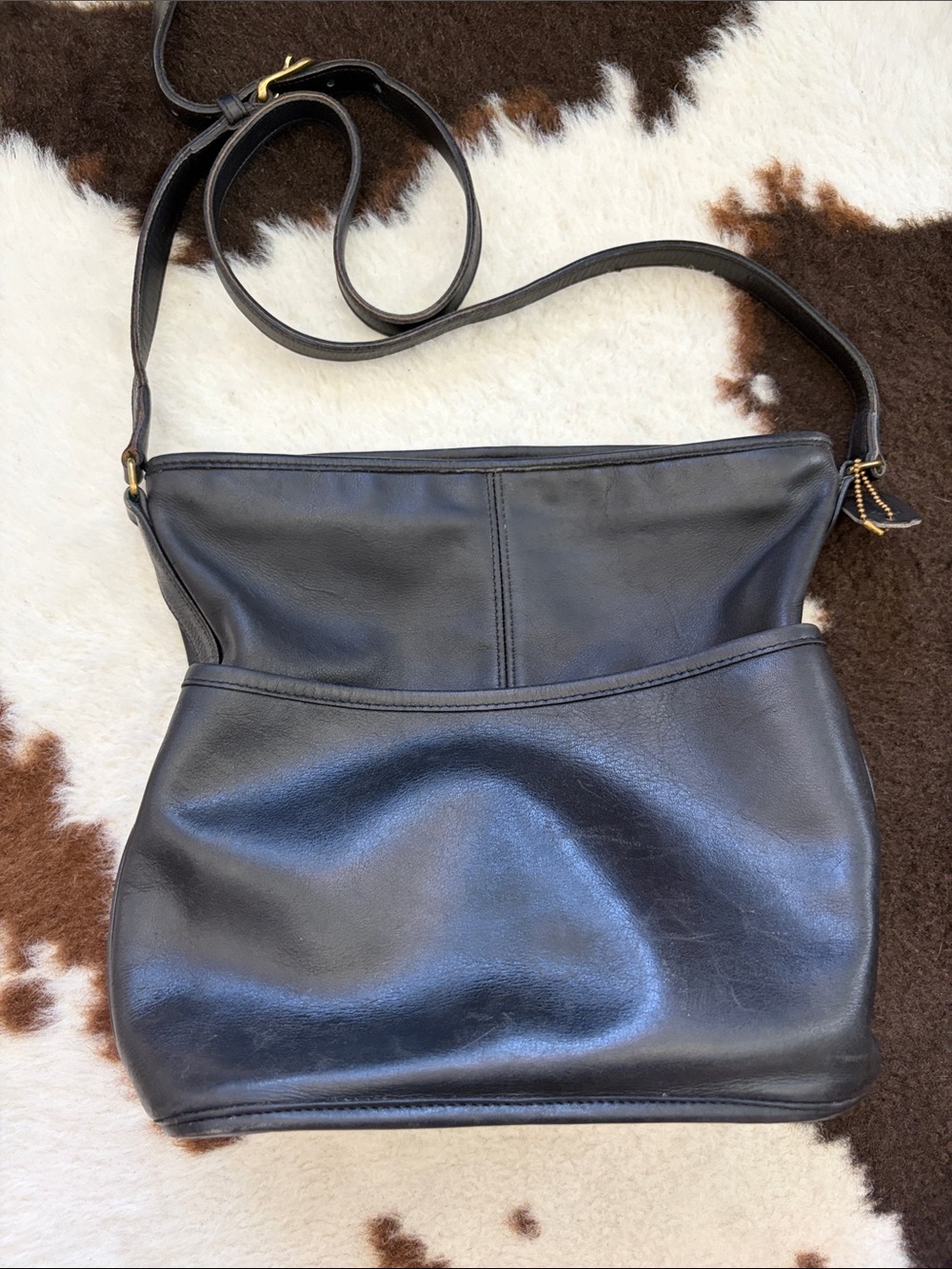 Vintage Coach #4075 Bucket Bag